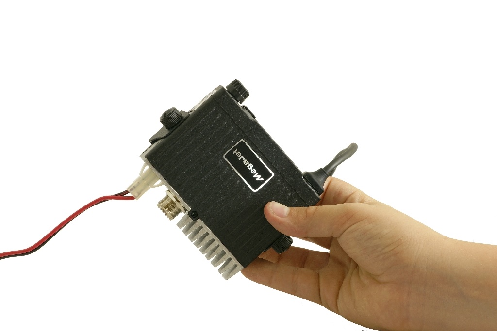 MegaJet MJ-50 – автомобильная радиостанция с поддержкой 225 каналов связи