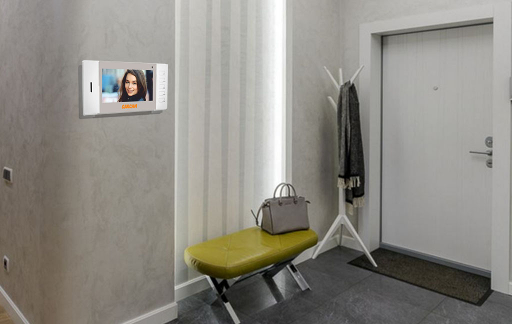 CARCAM DW-613 – компактный видеодомофон, который позволит вам слышать и видеть посетителя