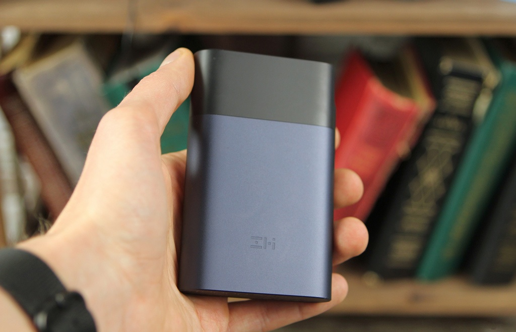 Роутер Xiaomi Zmi 4G Wi-Fi и Power Bank MF885 10000 mAh Black - Компактность