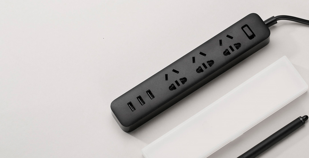 Mi power strip. Удлинитель Xiaomi mi Power strip (3 розетки 3 USB) (xmcxb01qm). Xiaomi mi Power strip Sockets 3 USB 3. Удлинитель Power strip 3 розетки.
